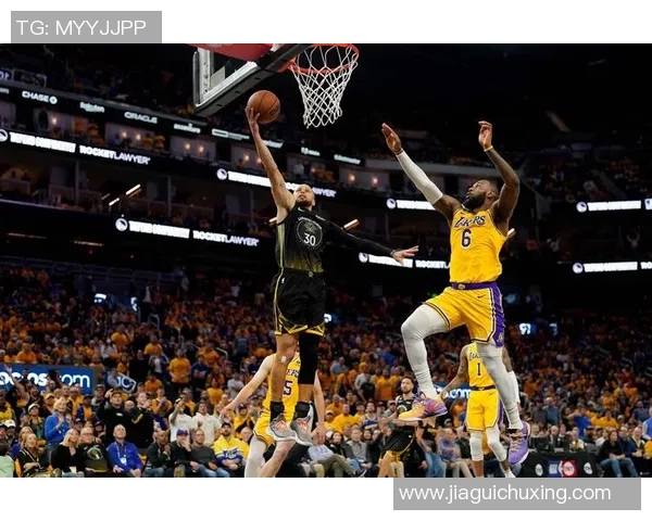 105-99湖人击败勇士，4詹姆斯一战封神创4大NBA神迹，肯纳德首秀惊艳
